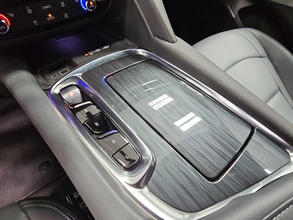 Used 2024 Buick Enclave Essence FWD image 21