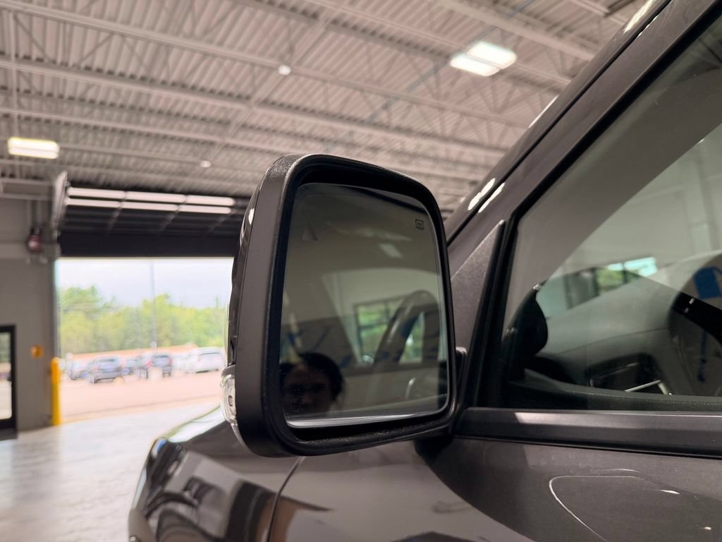 Used 2025 Dodge Durango R/T AWD/4WD image 14