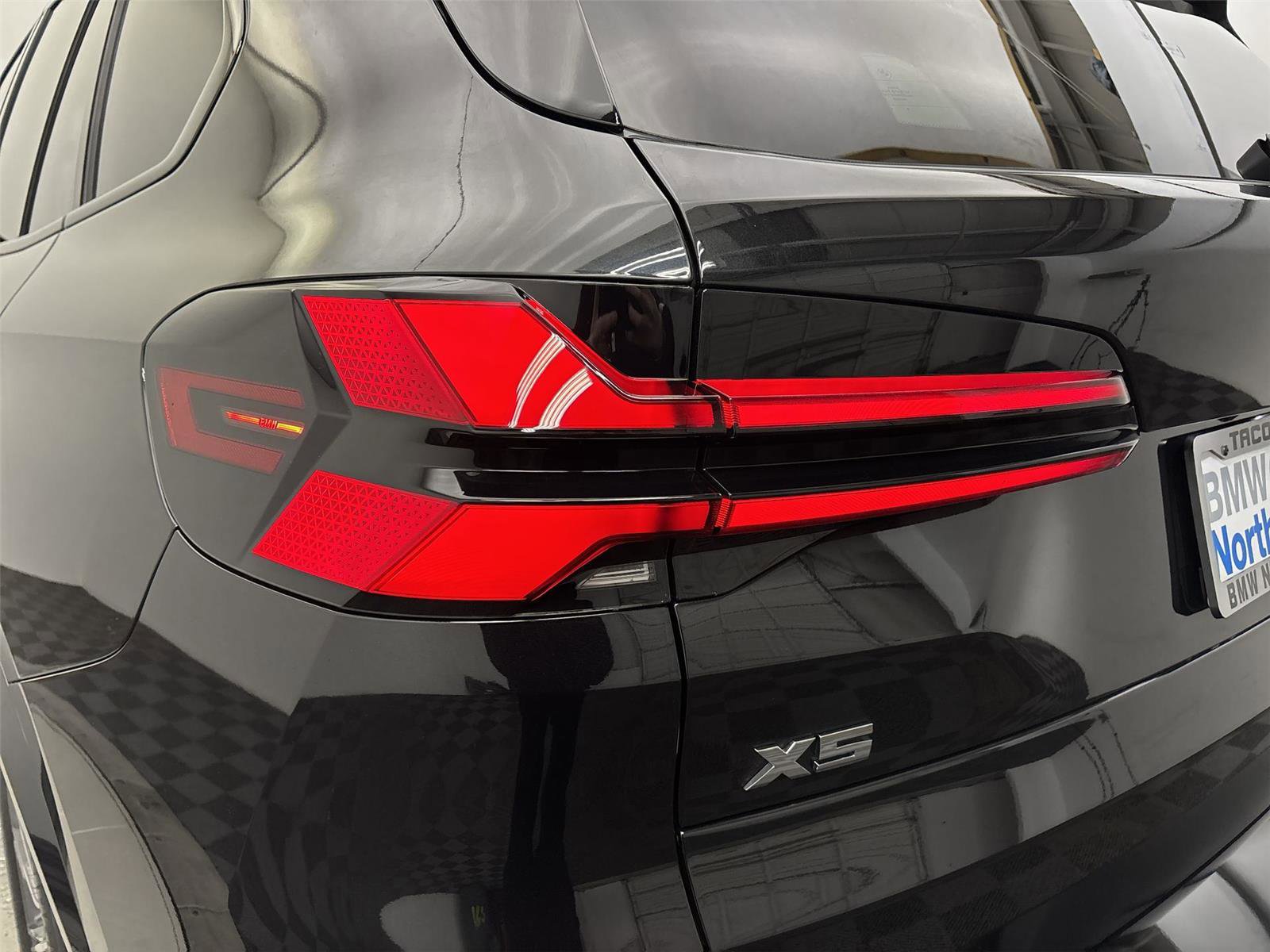 New 2026 BMW X5 M60i w/ Climate Comfort Package image 19