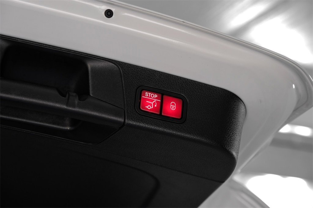 Used 2020 Mercedes-Benz GLB 250 w/ Premium Package image 57