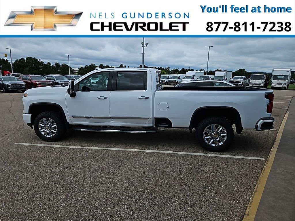 Used 2024 Chevrolet Silverado 3500 High Country w/ Z71 Off-Road Package image 4