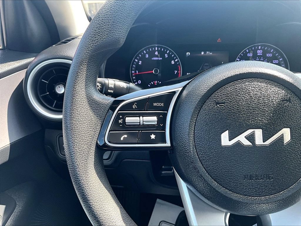 Used 2024 Kia Forte LXS w/ LXS Technology Package FWD image 19