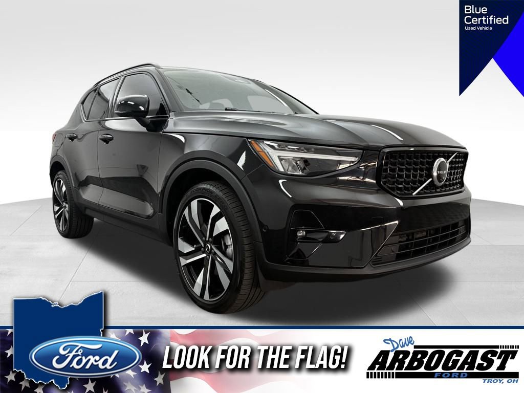 Used 2023 Volvo XC40 B5 Plus w/ Driver Assist Package