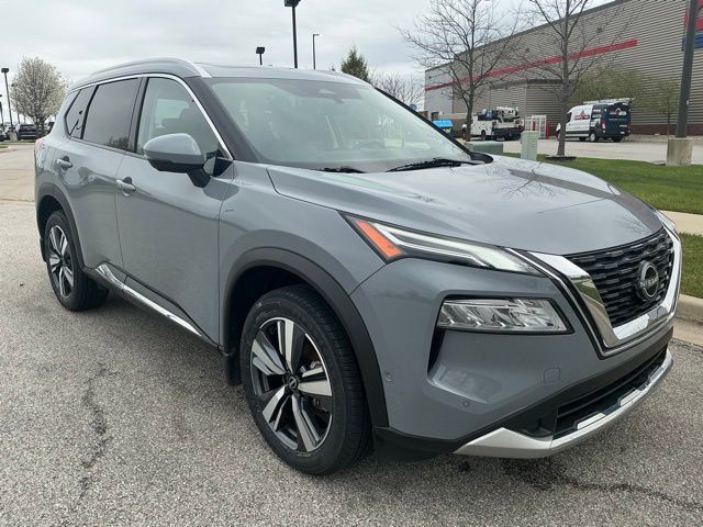 Used 2023 Nissan Rogue Platinum w/ Platinum Premium Package image 2