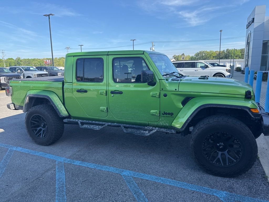 Used 2025 Jeep Gladiator Sport w/ Premium Package image 6