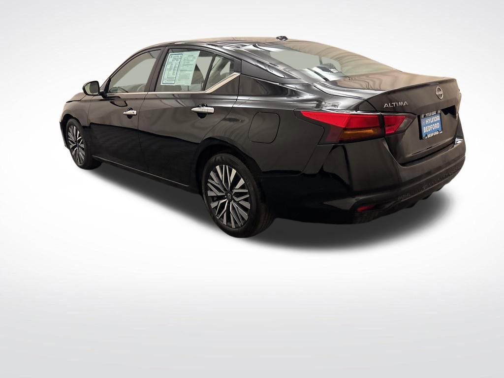 Used 2024 Nissan Altima 2.5 SV image 8