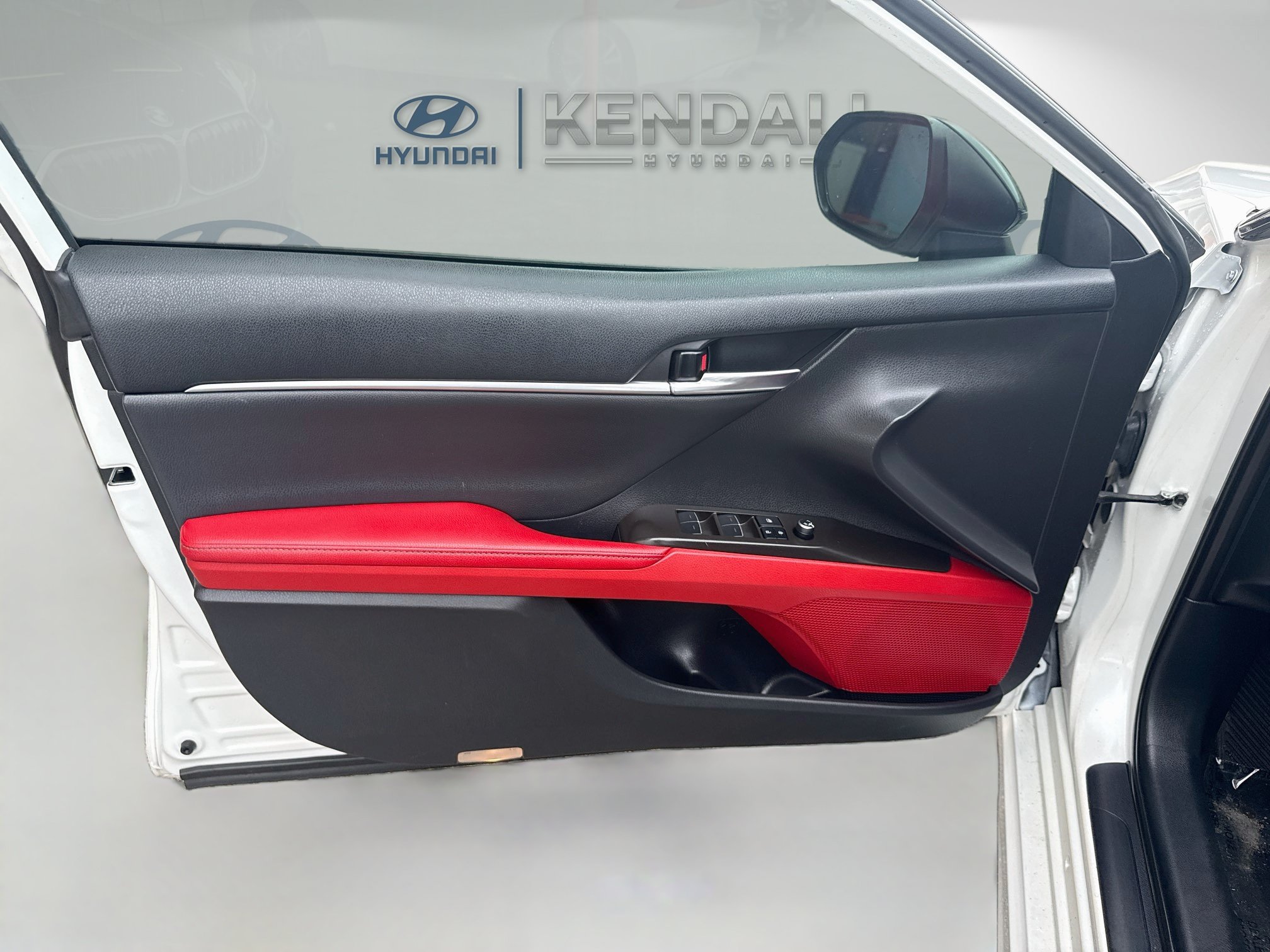 Used 2022 Toyota Camry XSE FWD image 17