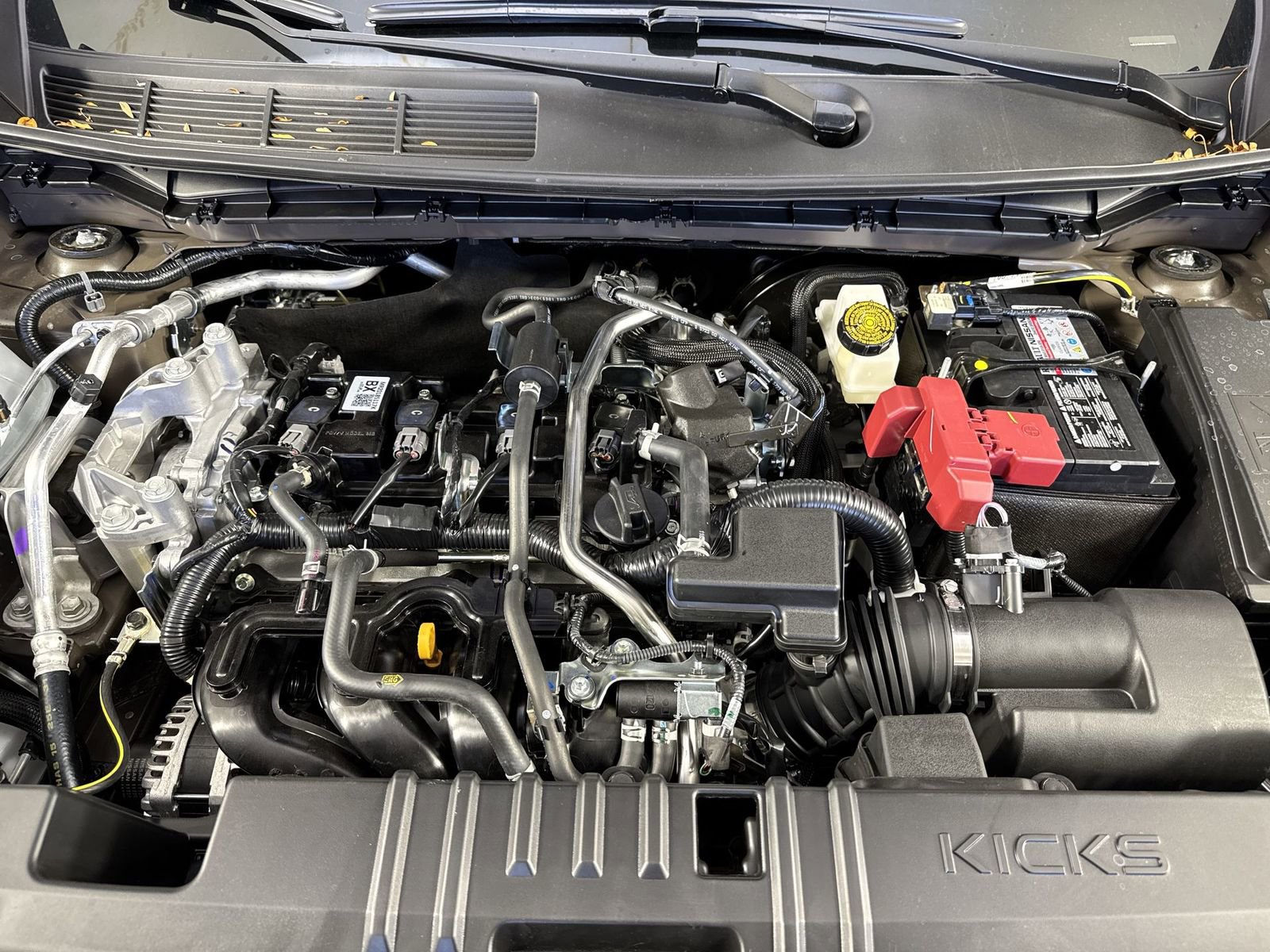 New 2026 Nissan Kicks SR w/ Cold Weather Package image 26