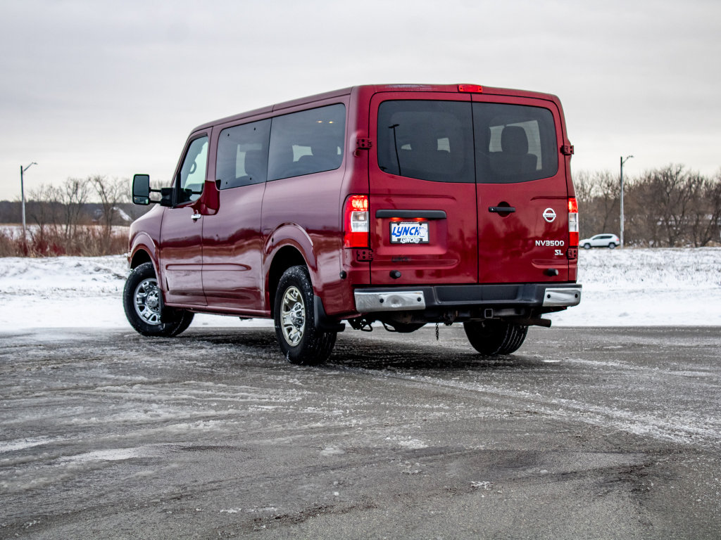 Used 2017 Nissan NV 3500 SL image 9