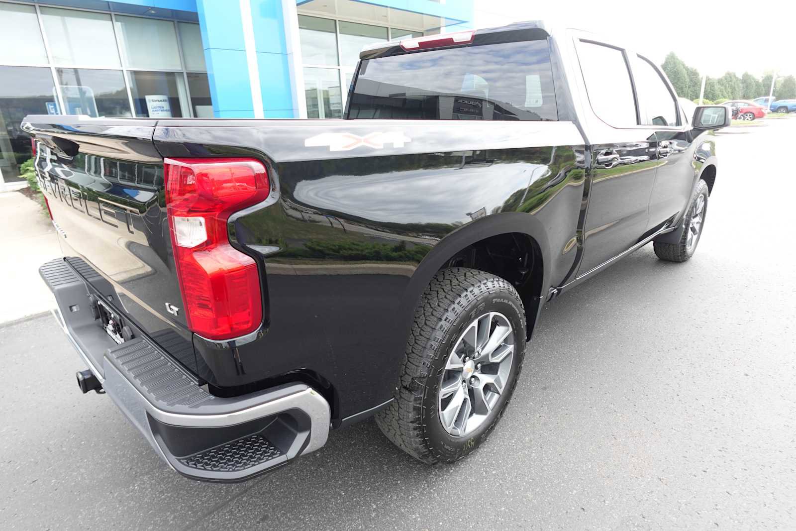 New 2026 Chevrolet Silverado 1500 LT image 3