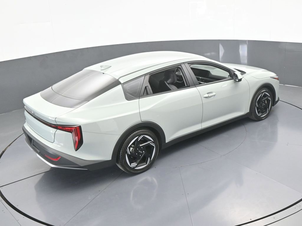 Used 2025 Kia K4 EX image 51