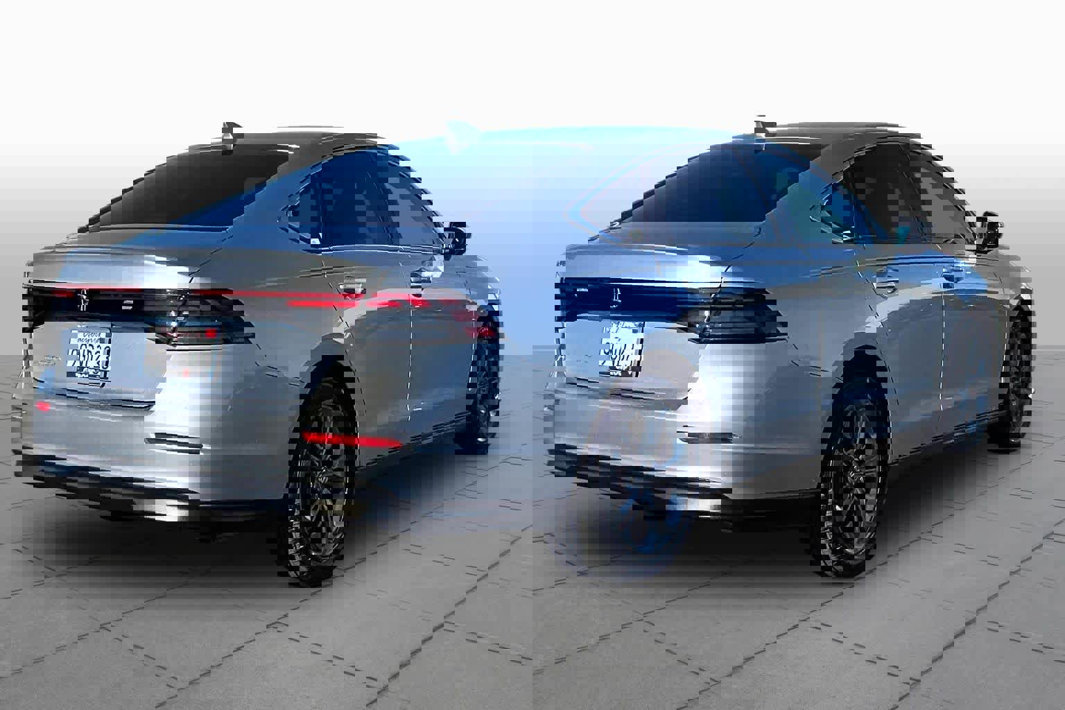 Used 2023 Honda Accord EX image 12