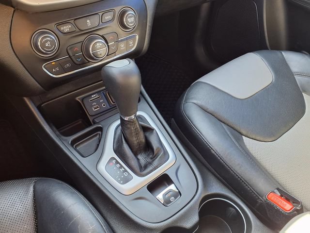 Used 2014 Jeep Cherokee Limited w/ Technology Group FWD image 15