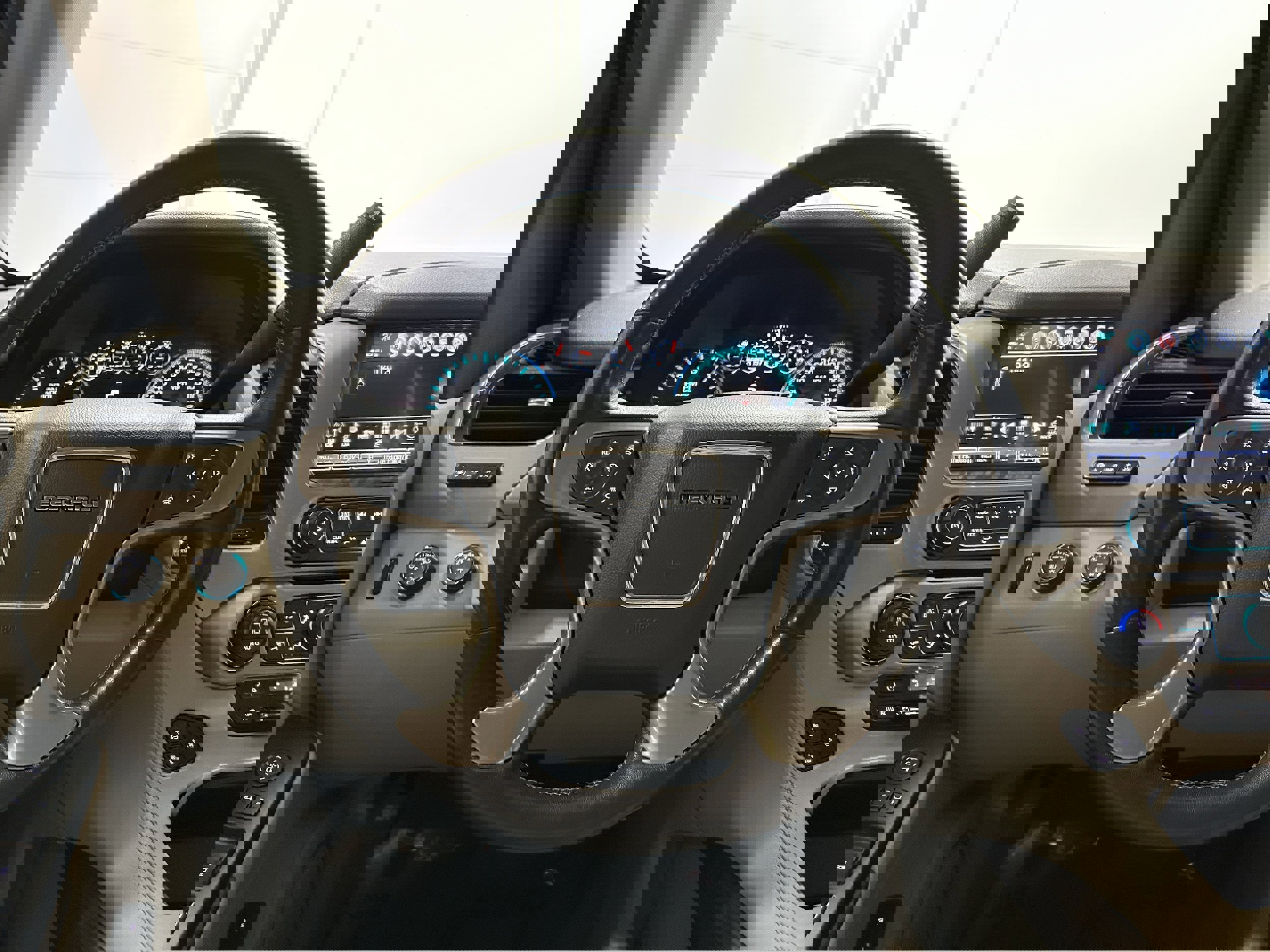 Used 2019 GMC Yukon Denali w/ Denali Ultimate Package image 14