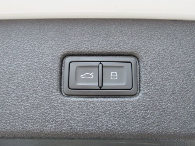 Used 2023 Audi Q7 2.0T Premium Plus w/ Premium Plus Package image 29
