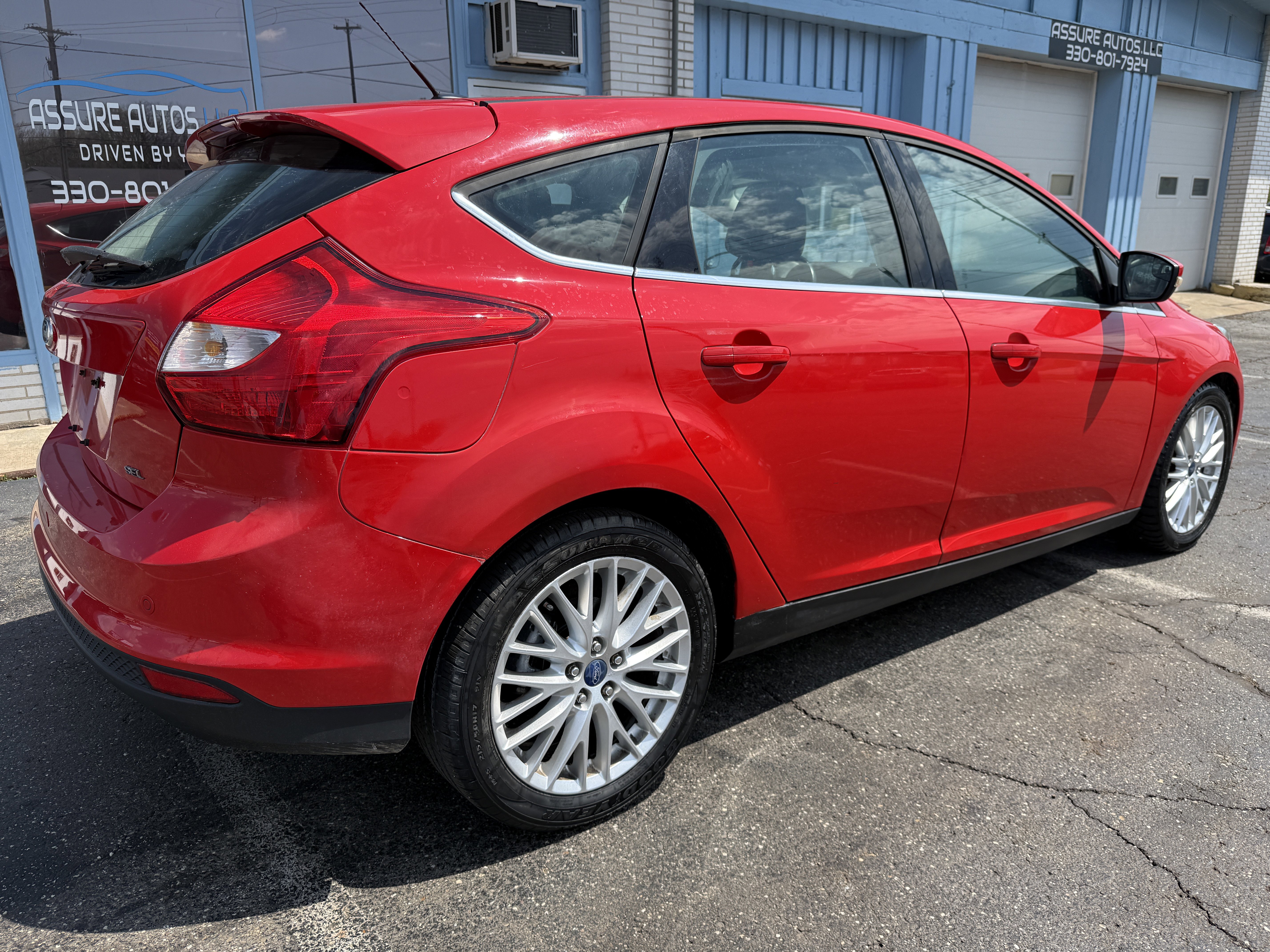 Used 2012 Ford Focus SEL FWD image 5