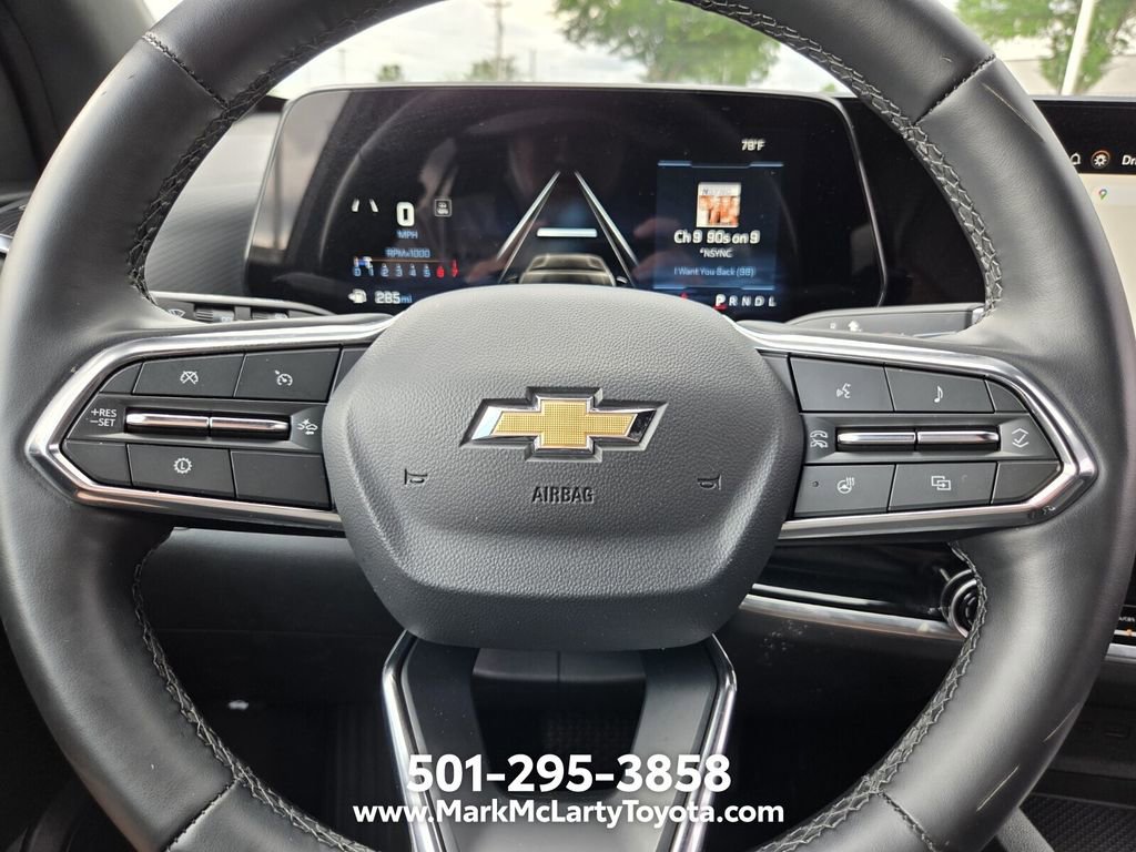 Used 2025 Chevrolet Equinox LT FWD image 22