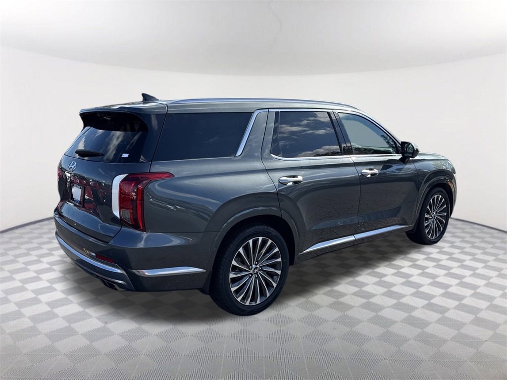 Used 2023 Hyundai Palisade Calligraphy image 5