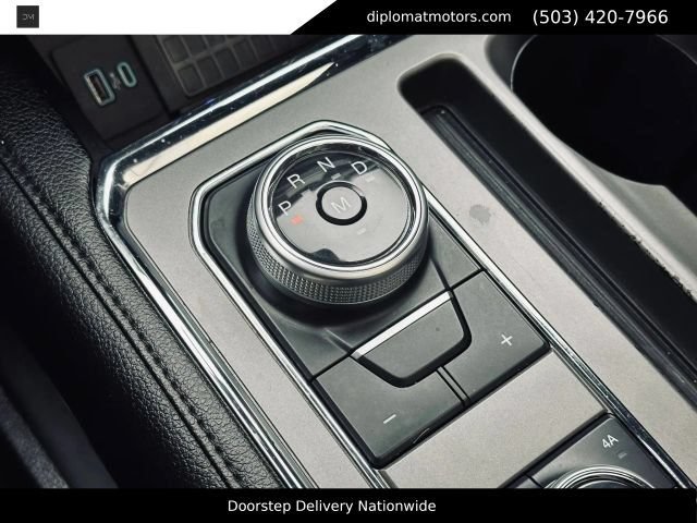 Used 2020 Ford Expedition XLT w/ Equipment Group 202A AWD/4WD image 41