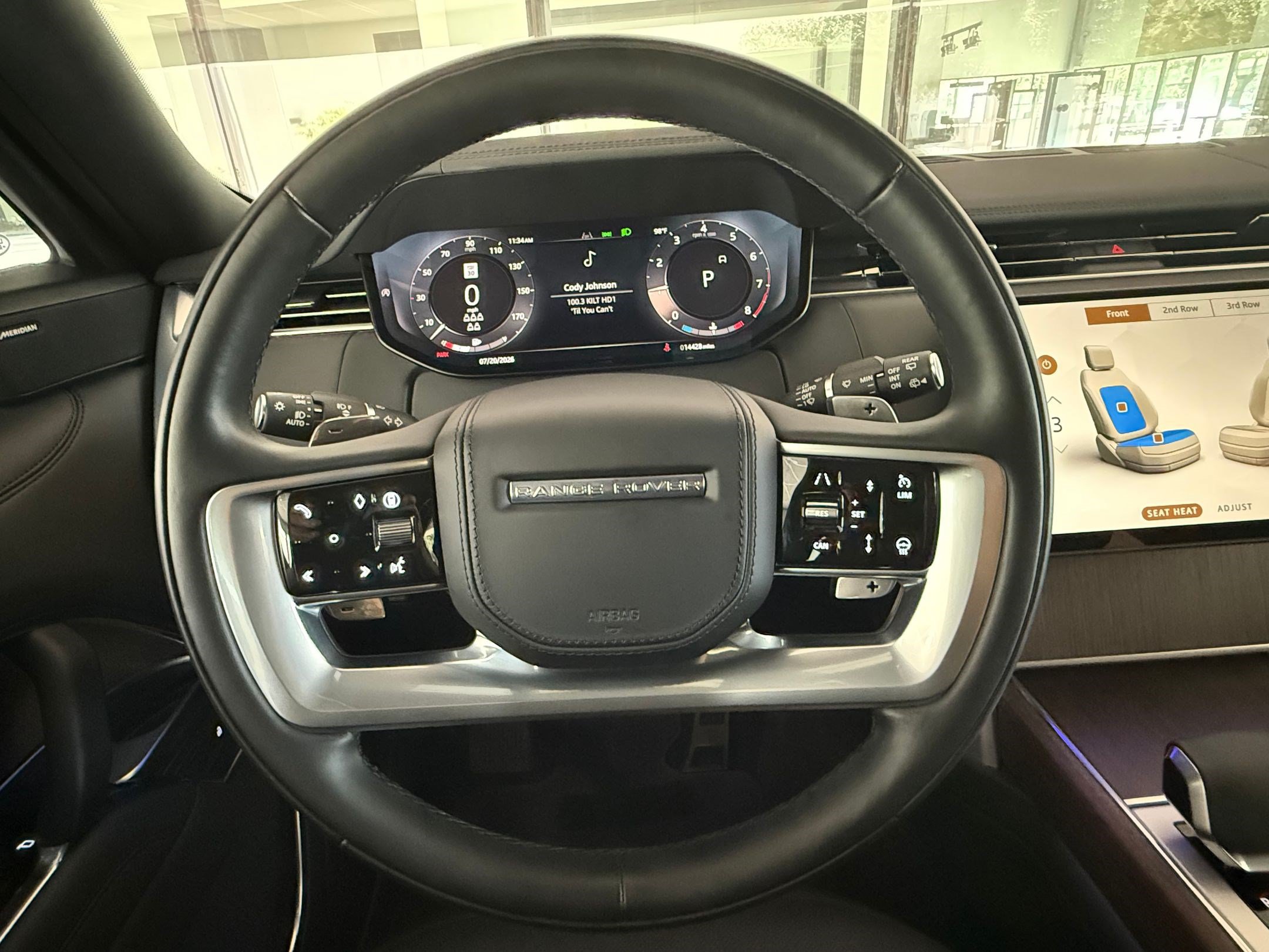 Used 2025 Land Rover Range Rover Long Wheelbase SE AWD/4WD image 10