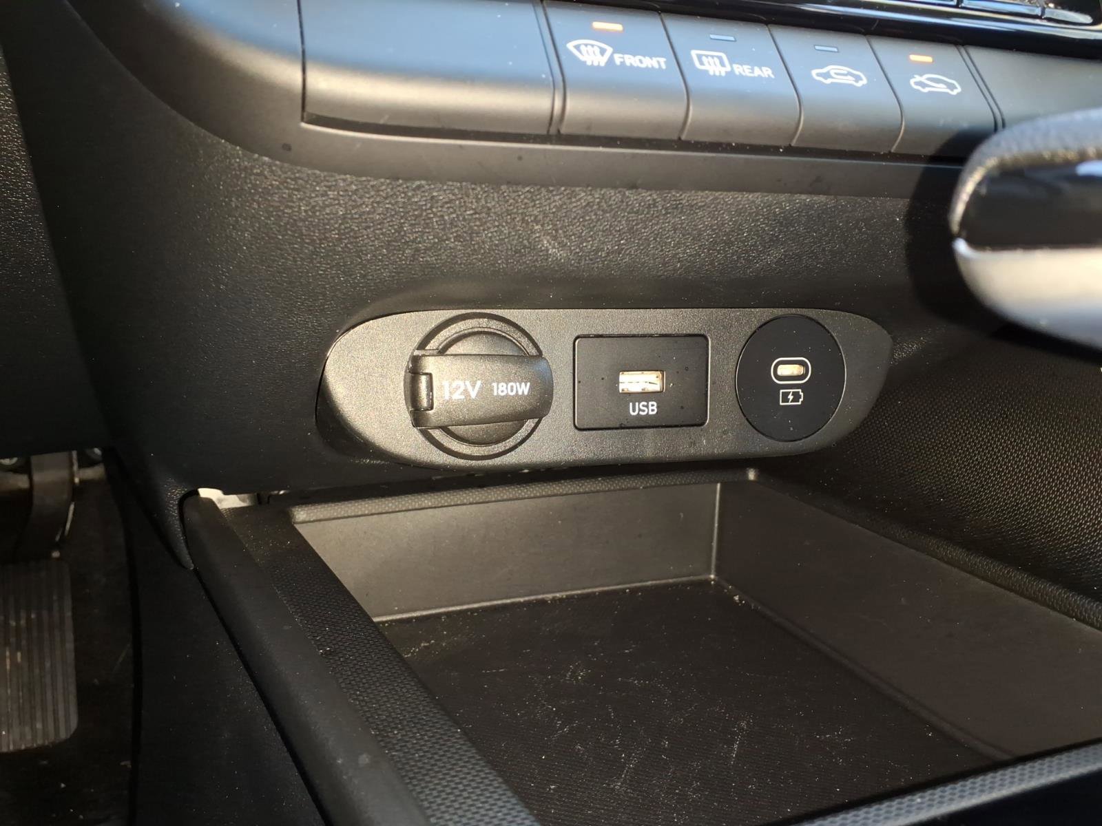 Used 2024 Hyundai Elantra SEL image 23