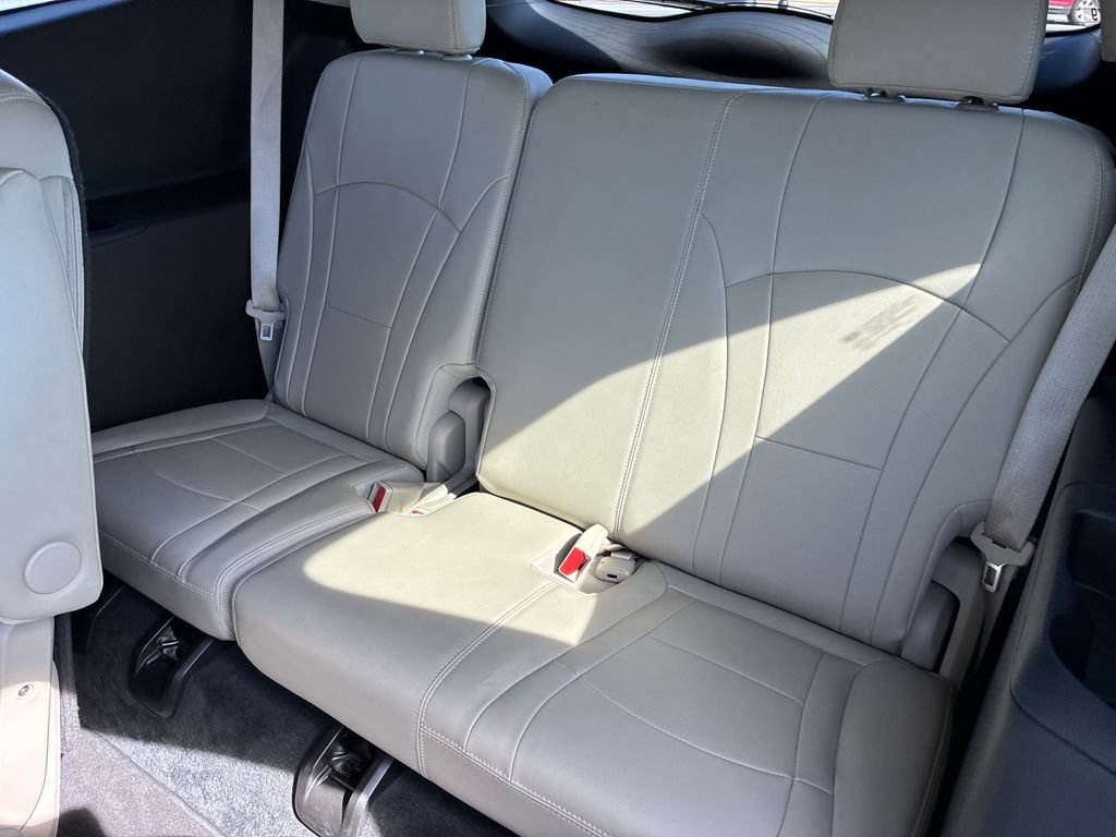 Used 2021 Buick Enclave Essence FWD image 18