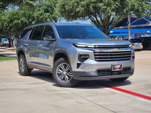 Used 2026 Chevrolet Traverse LT FWD video 2