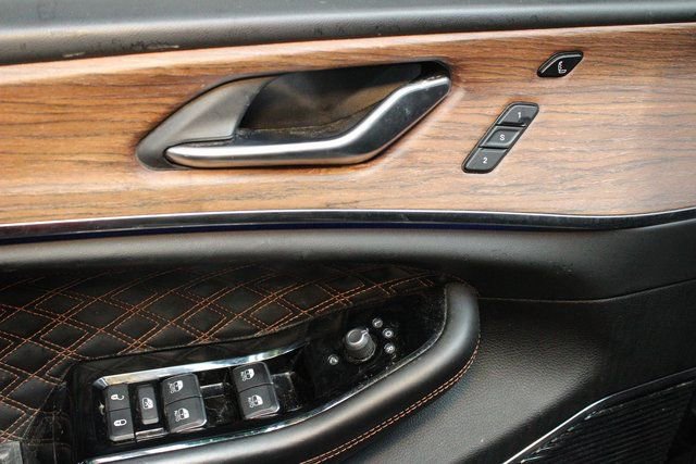 Used 2021 Jeep Grand Cherokee L Summit w/ Luxury Tech Group V image 22