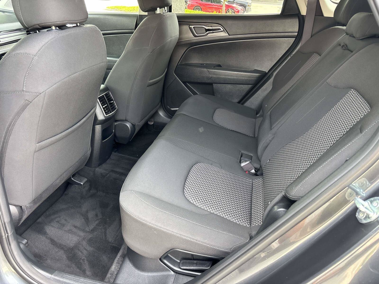 Used 2023 Kia Sportage LX AWD/4WD image 13