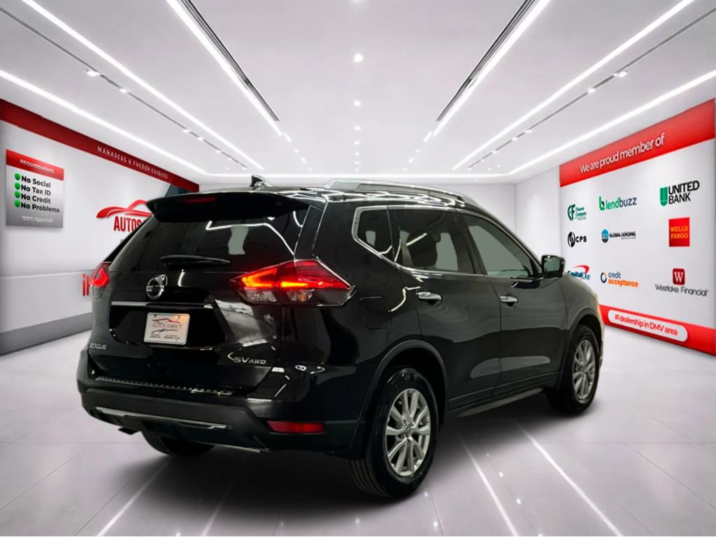 Used 2017 Nissan Rogue SV AWD/4WD image 8