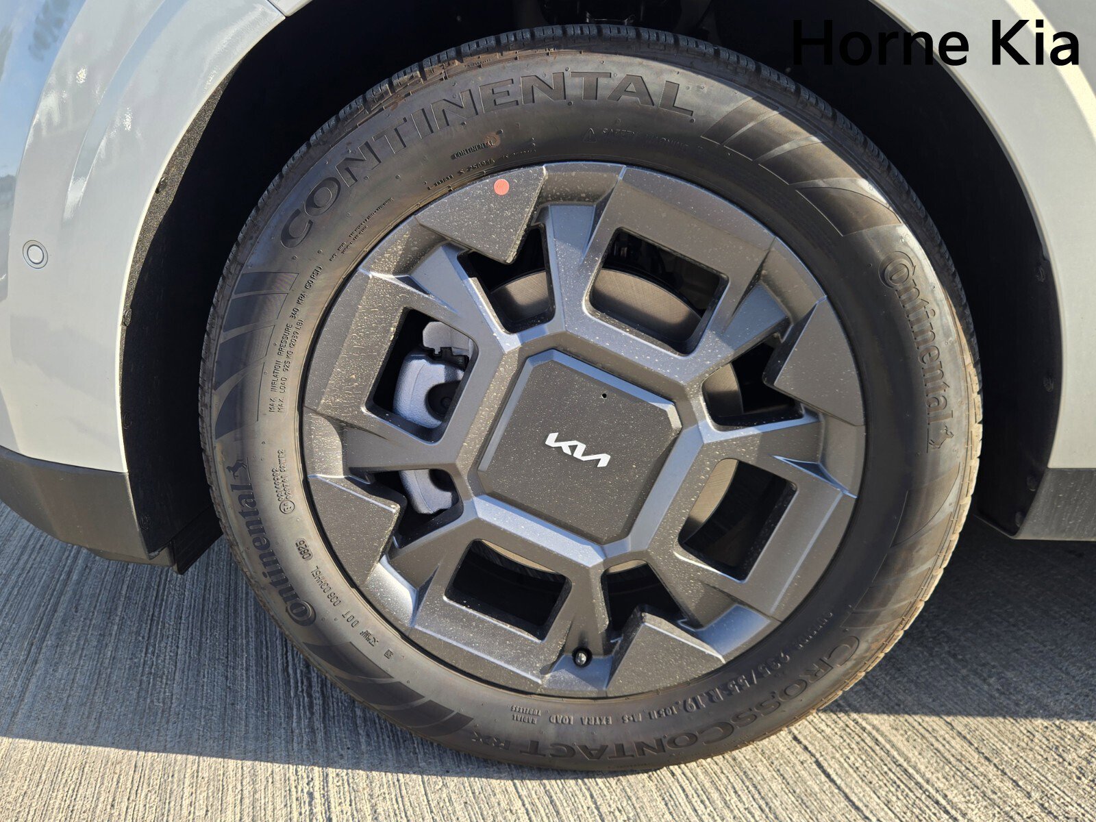 New 2026 Kia Carnival SX image 9