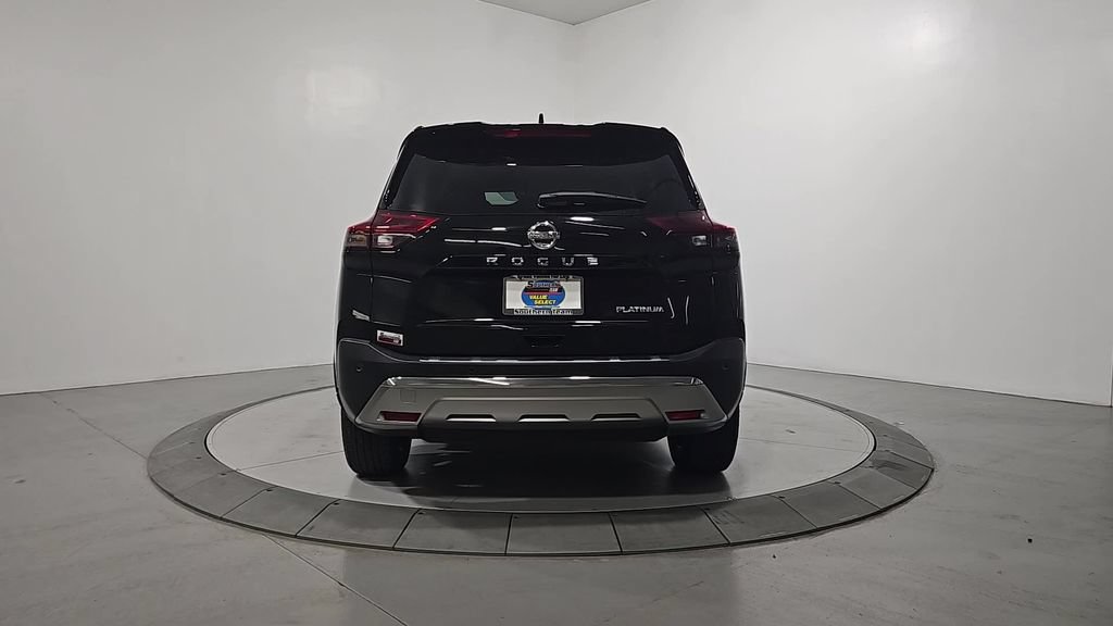 Used 2021 Nissan Rogue Platinum FWD image 4
