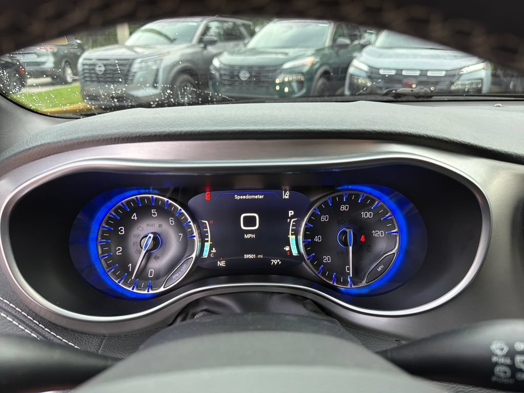Used 2022 Chrysler Pacifica Limited w/ S Appearance Package FWD image 22