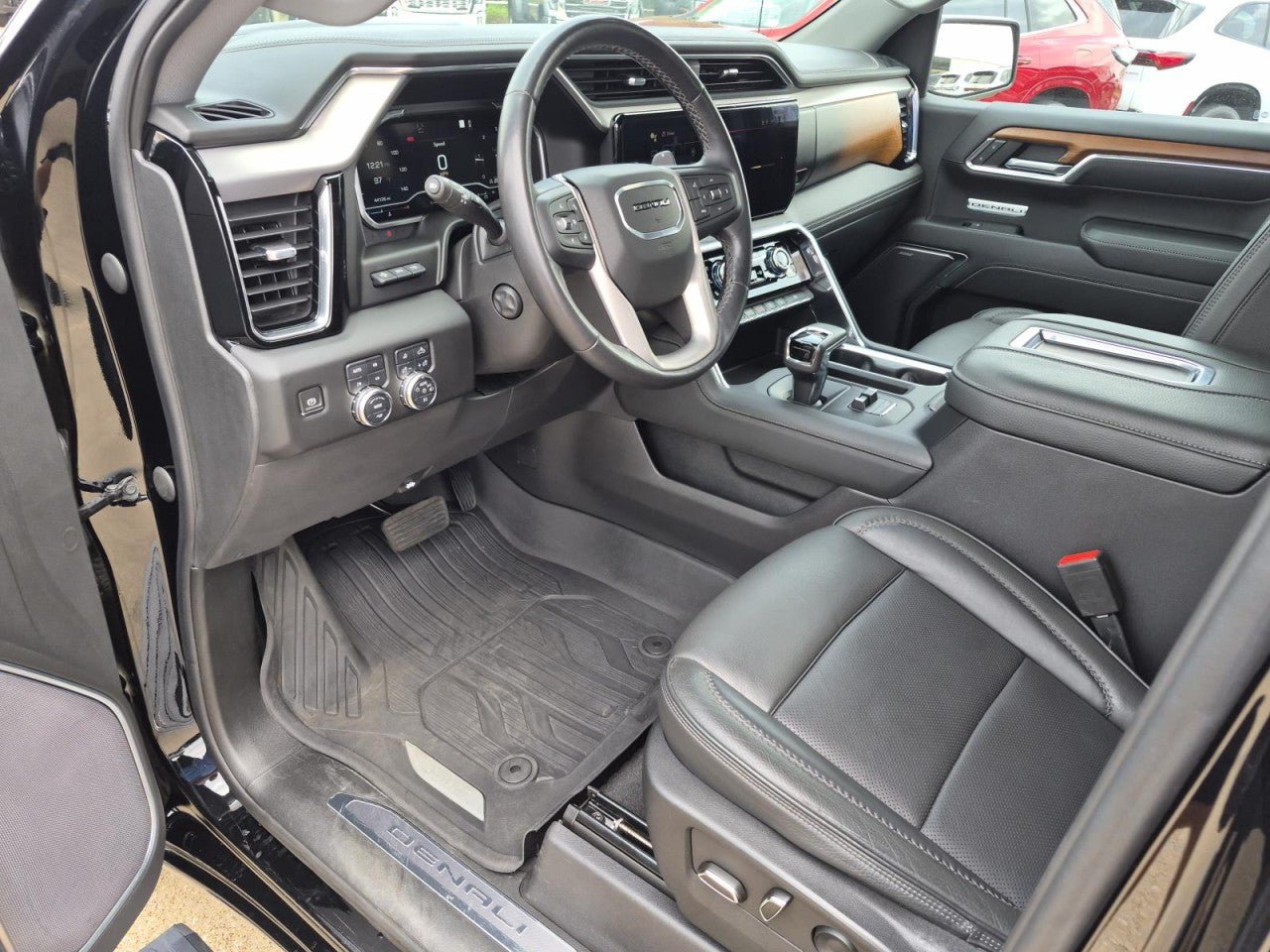 Used 2022 GMC Sierra 1500 Denali w/ Denali Reserve Package AWD/4WD image 11