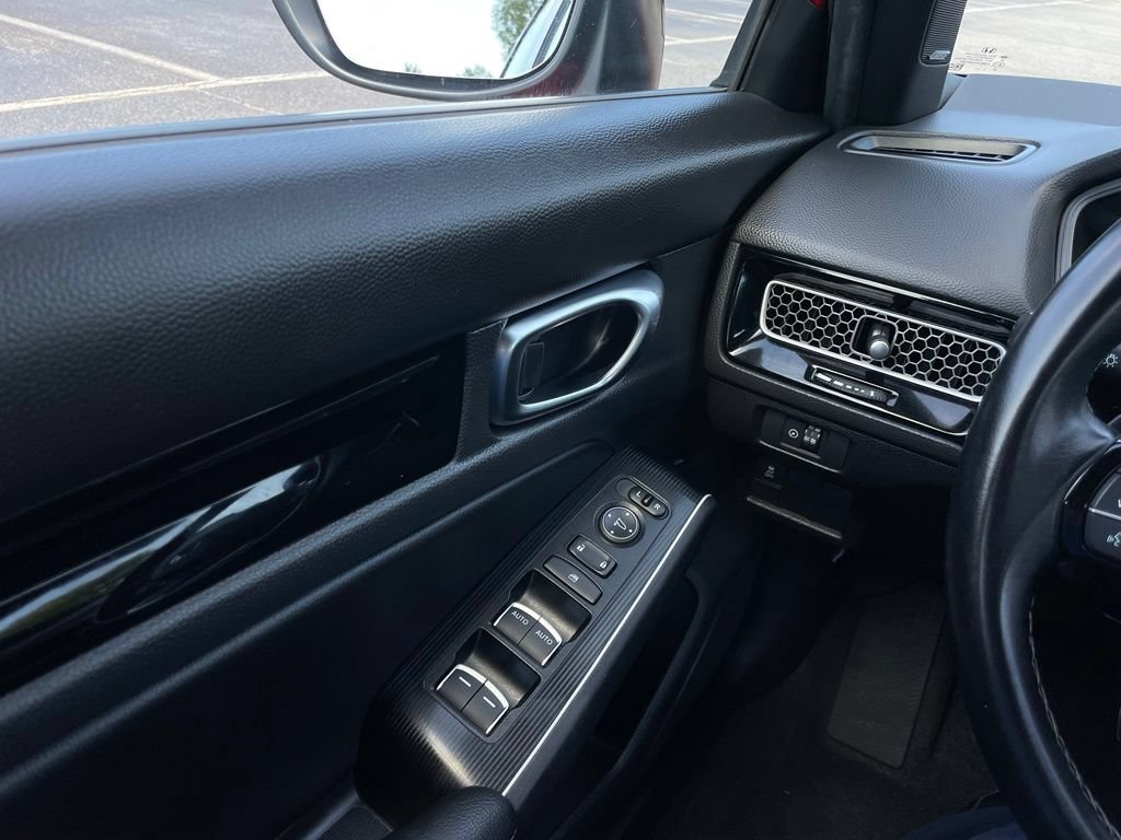 Certified 2025 Honda Civic Sport Touring image 22