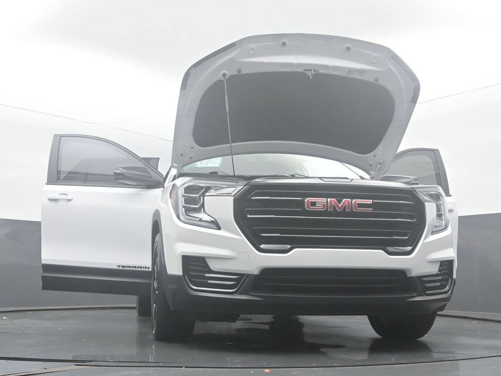 Used 2024 GMC Terrain SLE w/ Driver Convenience Package FWD image 59