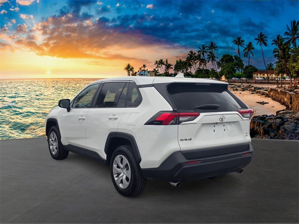 Used 2024 Toyota RAV4 LE image 7