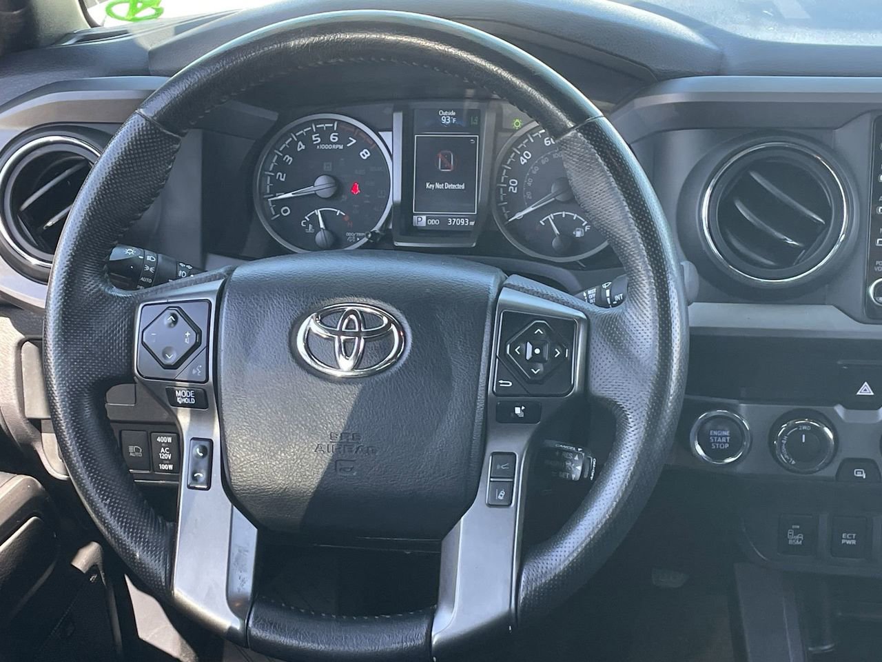 Used 2023 Toyota Tacoma TRD Off-Road w/ TRD Premium Off Road Package image 13