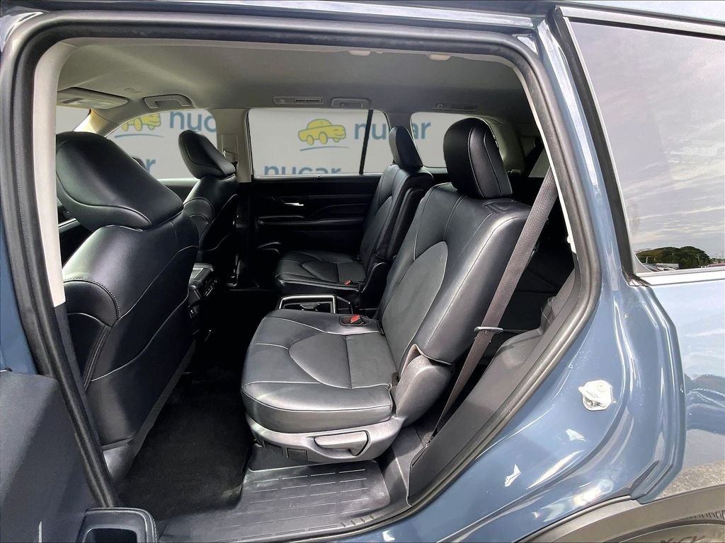 Used 2025 Toyota Grand Highlander AWD image 15