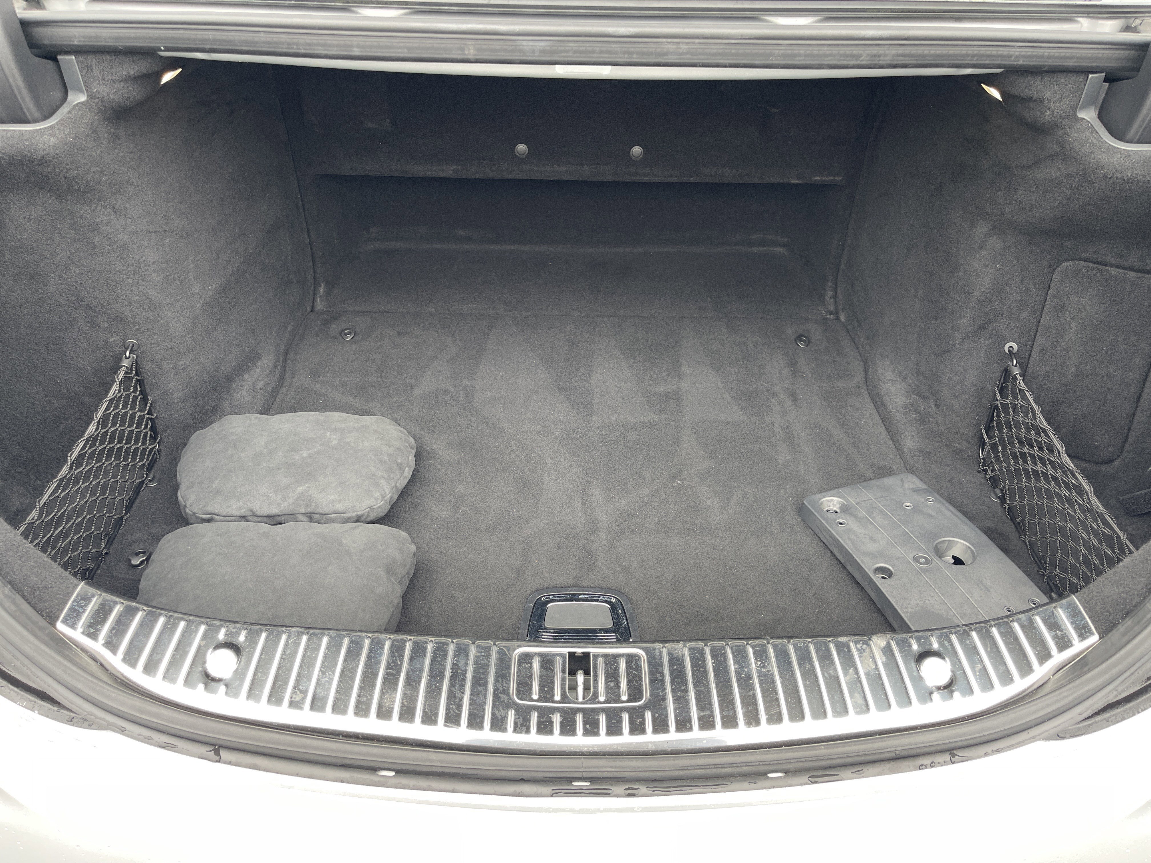 Used 2019 Mercedes-Benz S 560 Sedan image 34