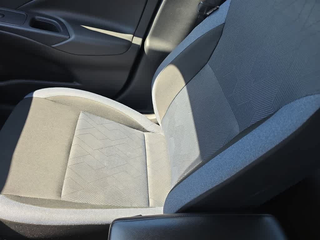 Used 2023 Nissan Versa SV FWD image 44