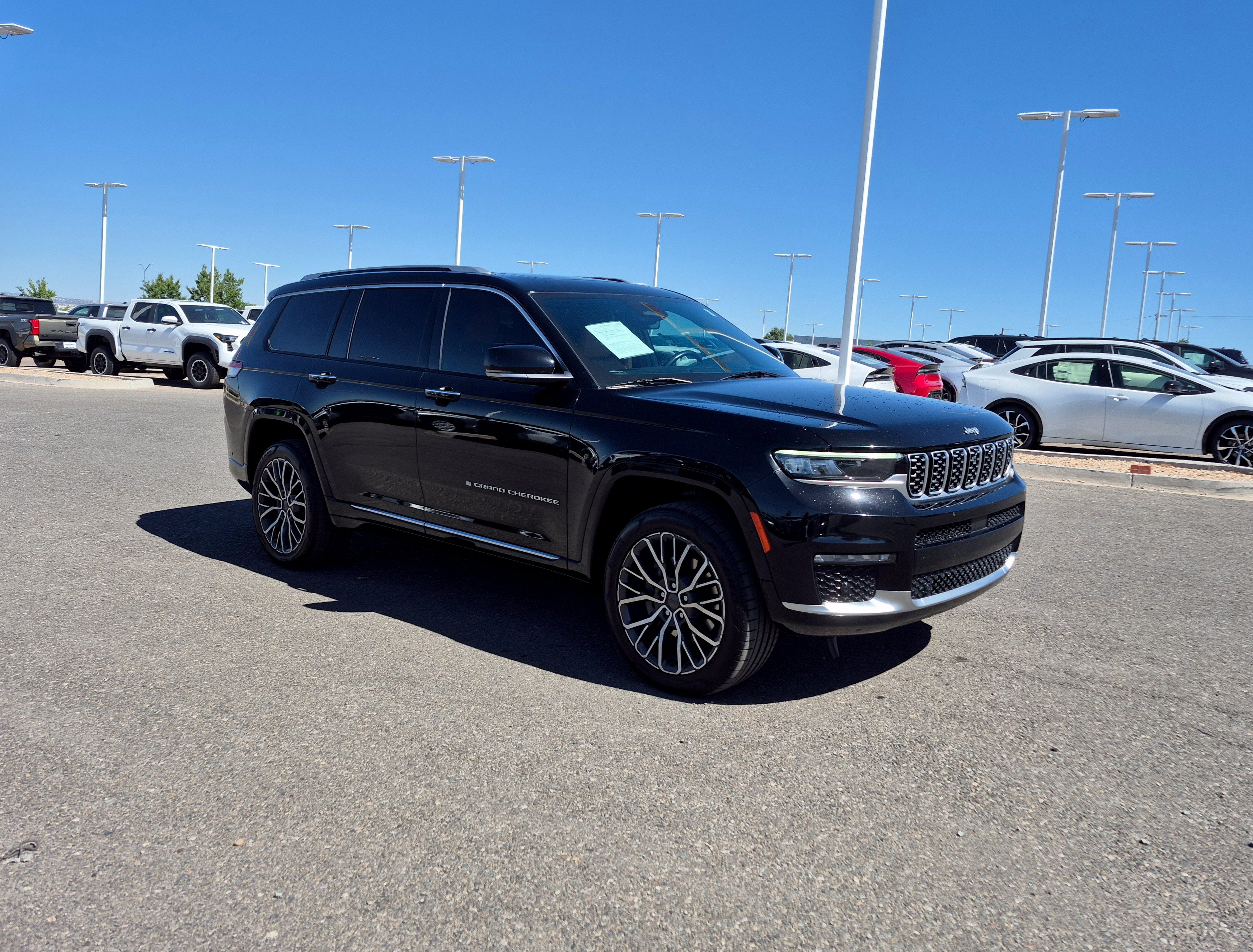 Used 2021 Jeep Grand Cherokee L Summit AWD/4WD image 7