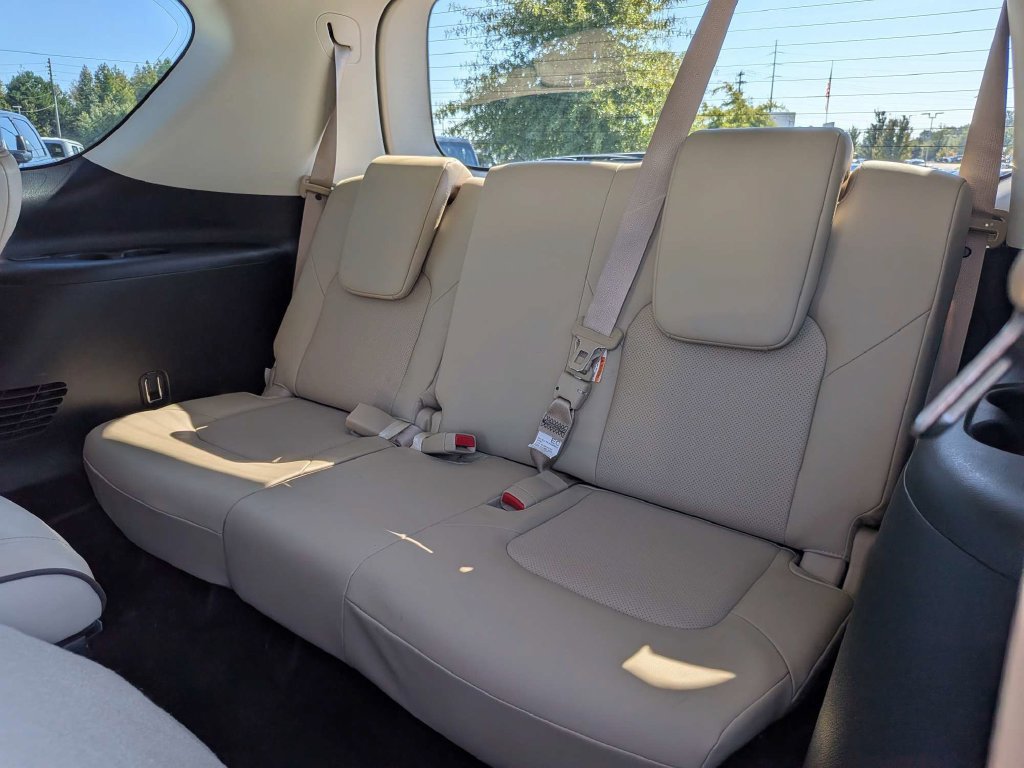 Used 2022 Nissan Armada Platinum w/ Captain's Chairs Package RWD image 13