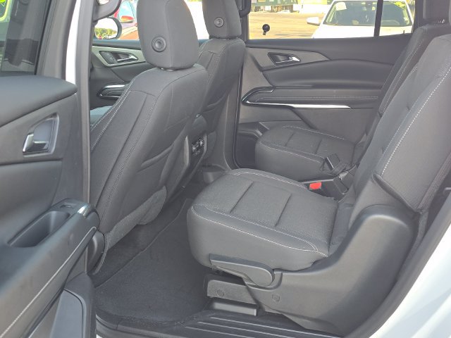 Used 2025 Chevrolet Traverse LT FWD image 10