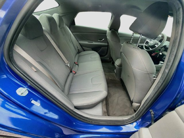 Certified 2025 Hyundai Elantra SE FWD image 27