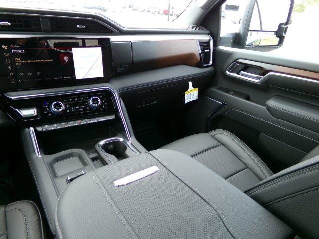 New 2025 GMC Sierra 2500 Denali w/ Denali Reserve Package image 15