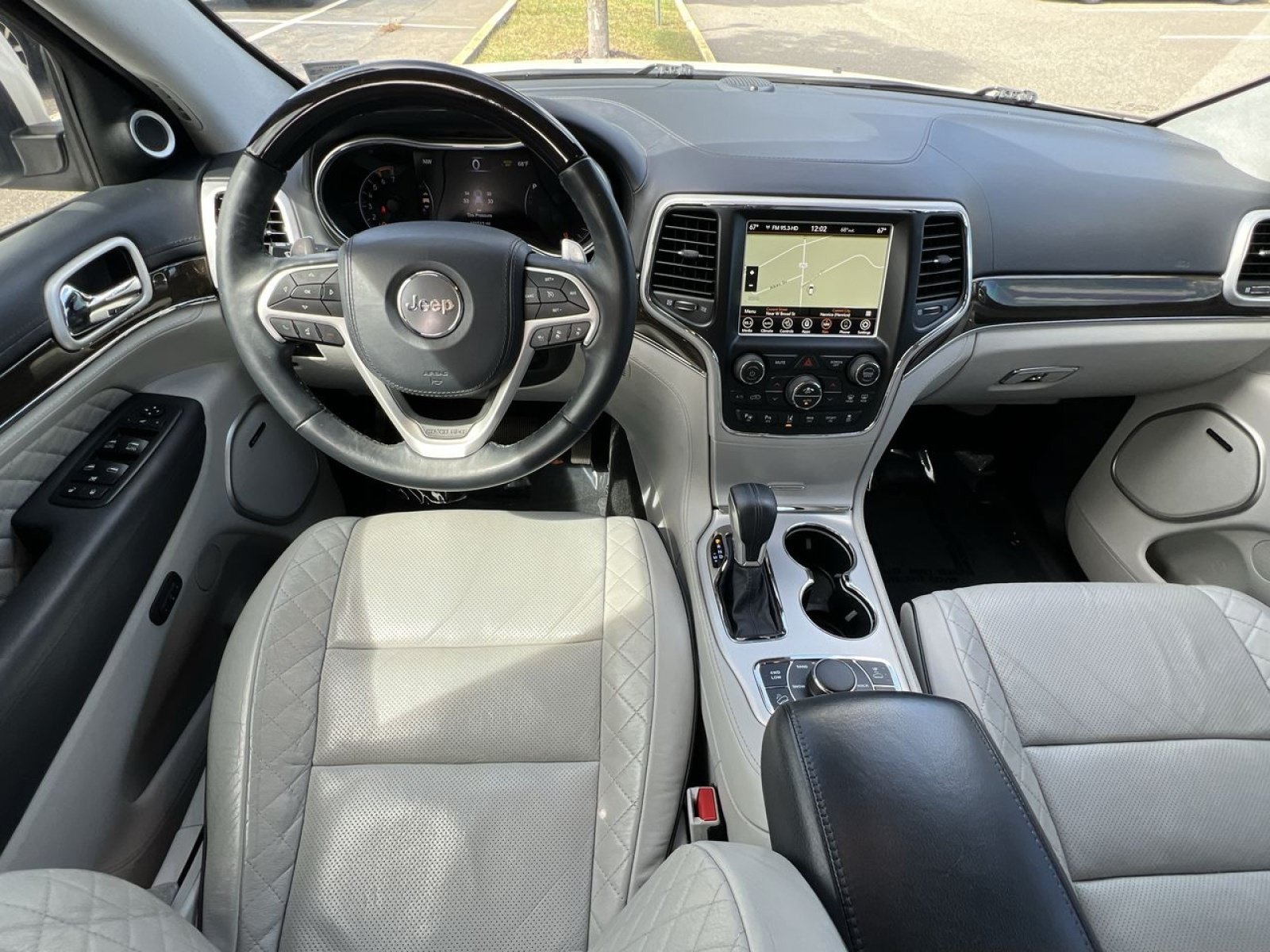 Used 2018 Jeep Grand Cherokee Summit AWD/4WD image 20