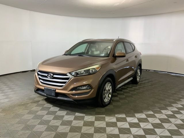 Used 2017 Hyundai Tucson SE w/ SE Popular Package 02 AWD/4WD image 3