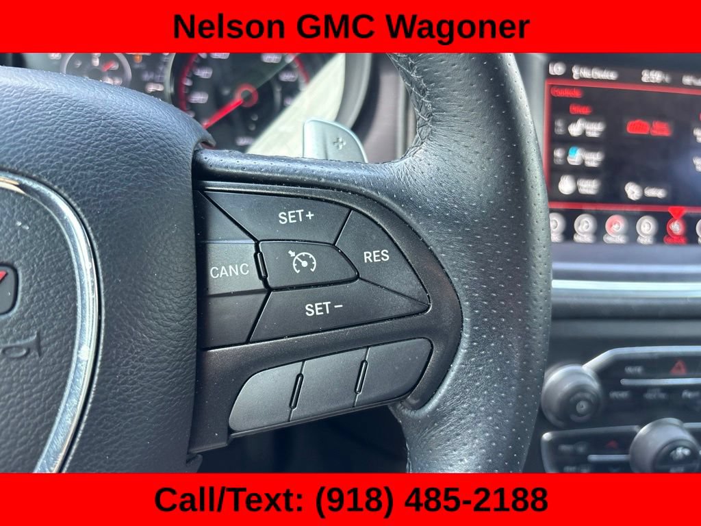 Used 2017 Dodge Charger R/T w/ Plus Group RWD image 15
