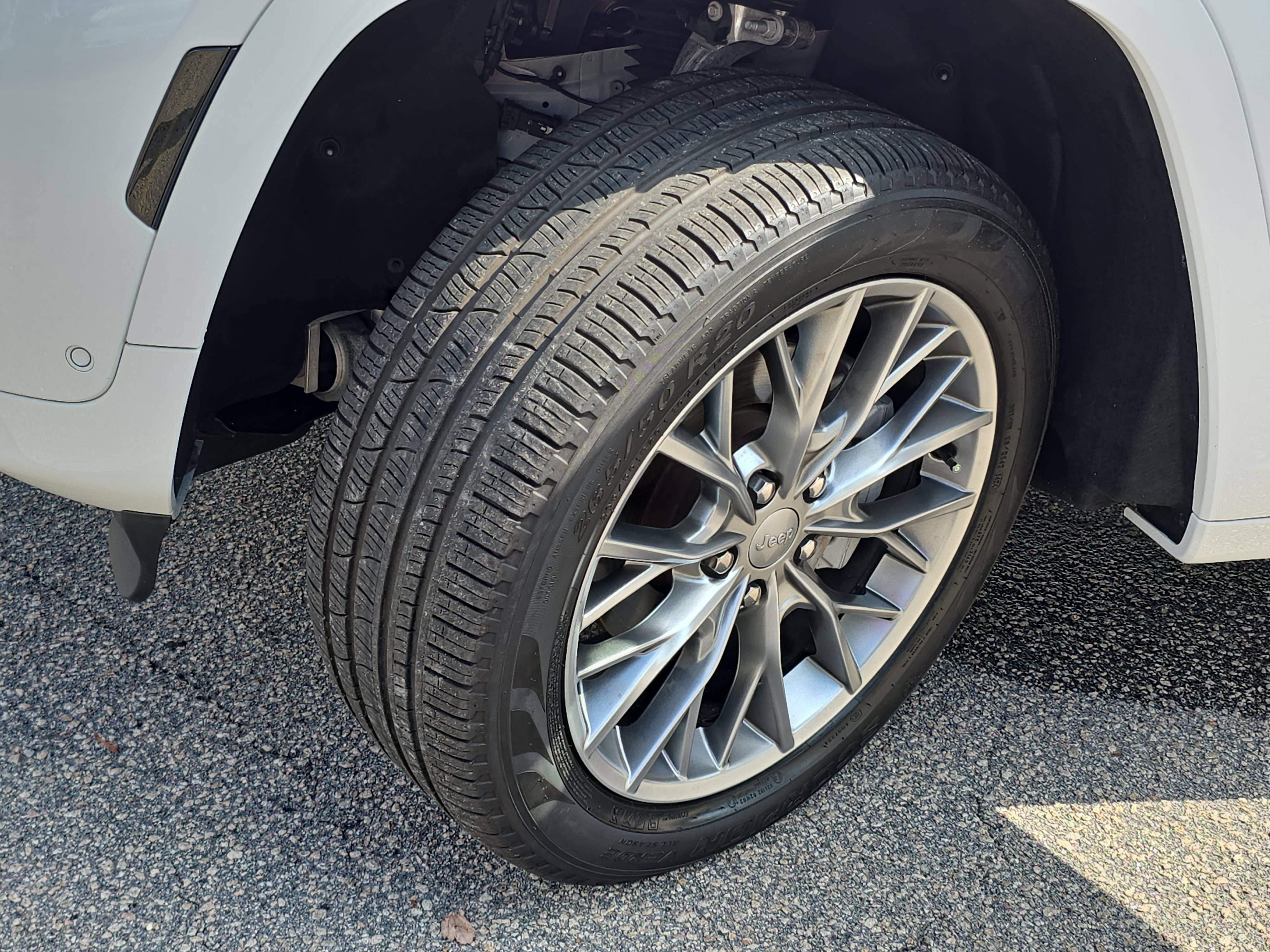 Used 2024 Jeep Grand Cherokee Summit AWD/4WD image 33